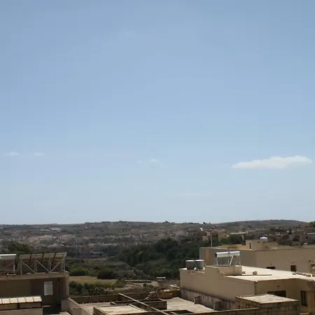 St Joseph Penthouse Виктория